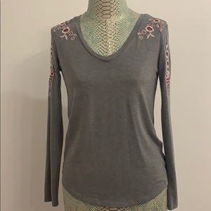 grey long sleeve with flowers